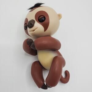 Fingerlings Baby Sloth Kingsley Brown Interactive Electronic Baby Pet